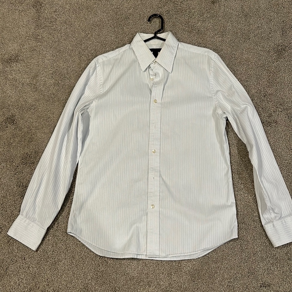 Mens express modern fit dress shirt. Size medium 15-15.5 white/blue